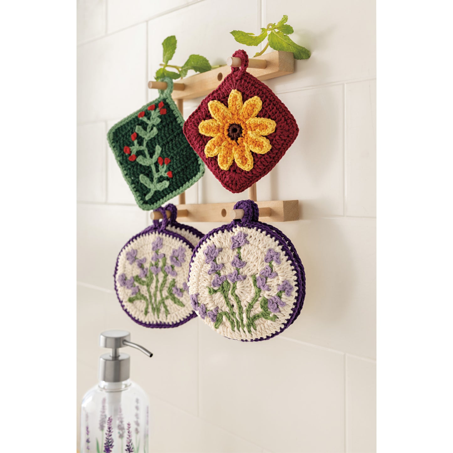 Winterberry Christmas Crochet Sponges Set of 2