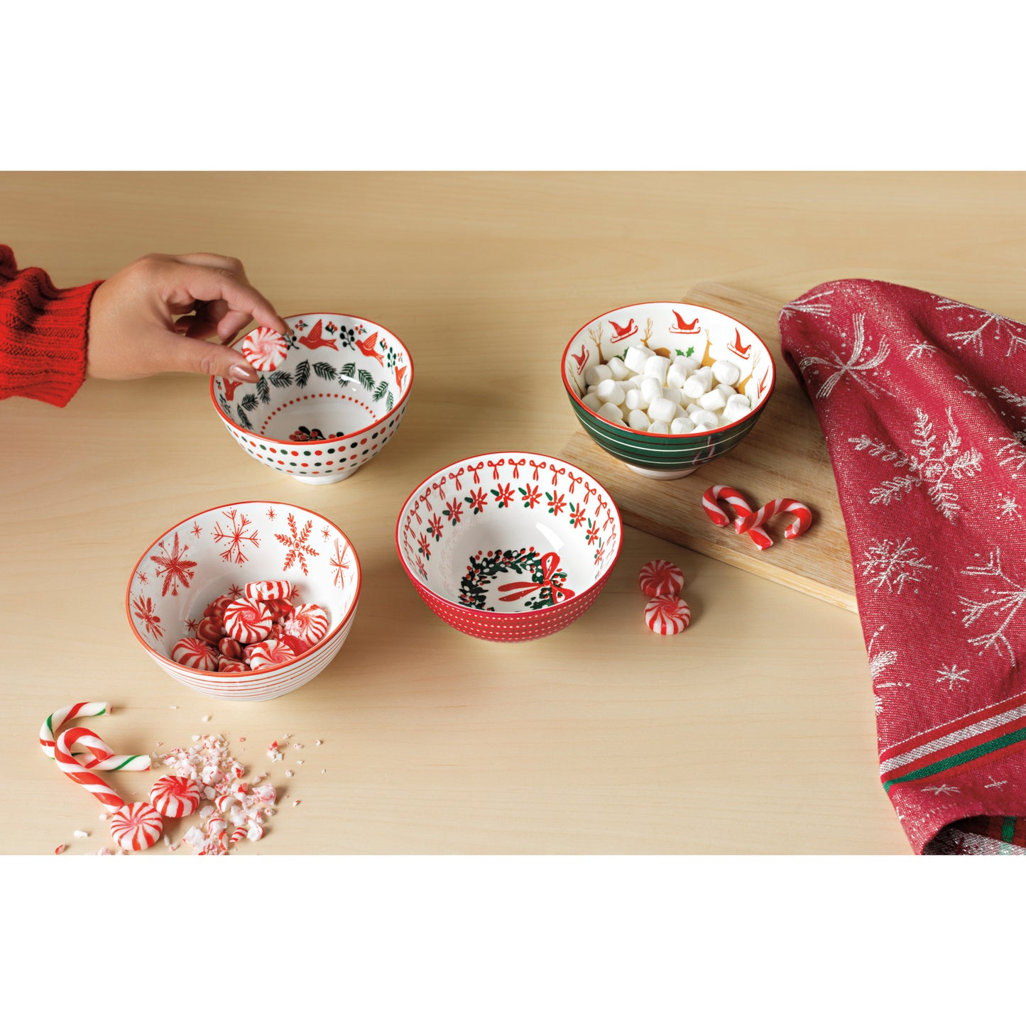 Wreaths Stamped Christmas Bowl 4 inch