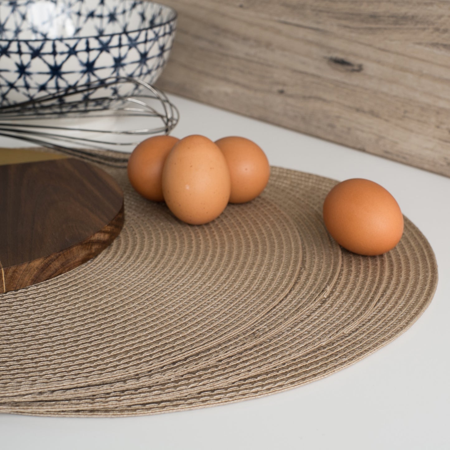 Disko Light Taupe Round Placemat