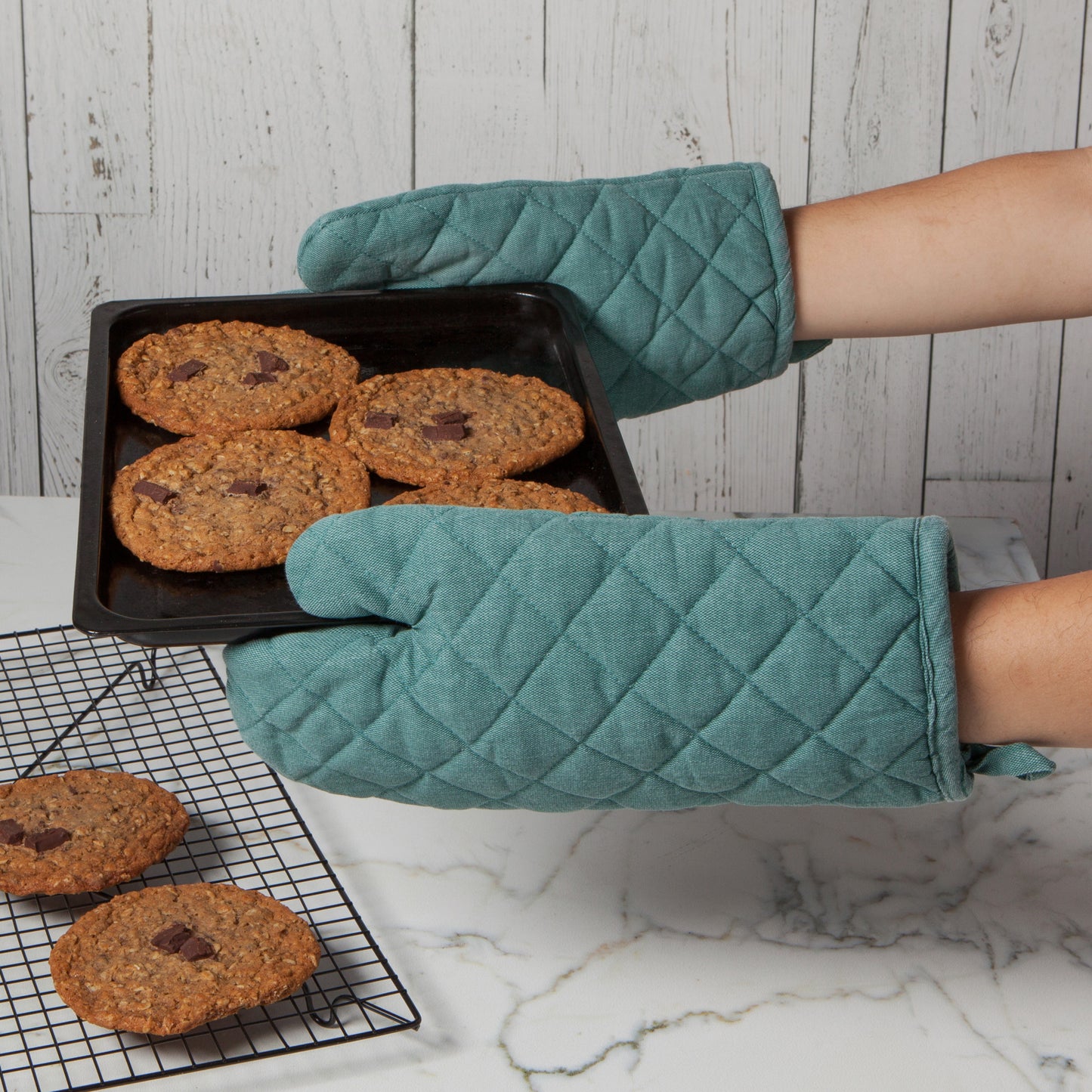 Lagoon Stonewash Oven Mitt